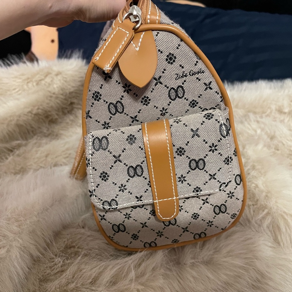 Designer inspired logo bag - Picture 7 of 8